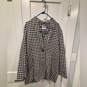 Old Navy Monochrome Houndstooth Sweater